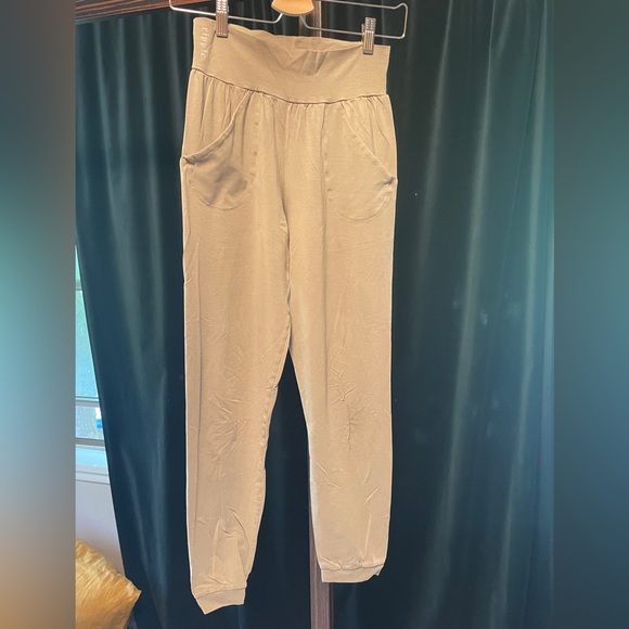 Ripple Relaxed Fit Yoga Pants size Small - Picture 2 of 7